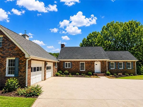 4545 Twin lakes DR Drive , Monroe, GA 30656