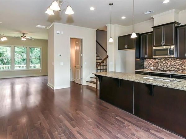 1306 Harris Way , Brookhaven, GA 30319