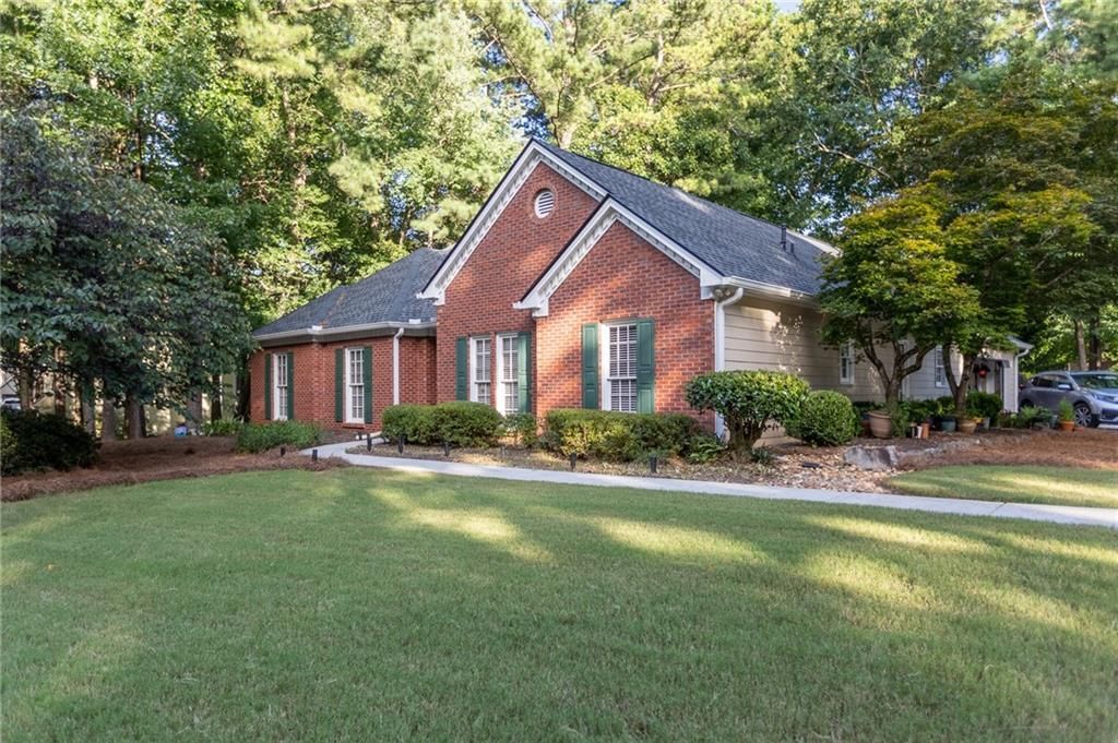 5677 Fairwood Drive Nw, Acworth, GA 30101 Main Photo