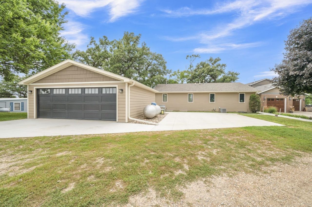 10585 Crowley Avenue , Unit A, Spirit Lake, IA 51360 Main Photo