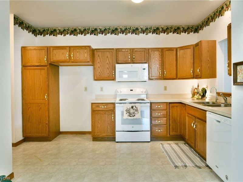 24 Abbington Drive NW, Warren, OH 44481 Photo 24