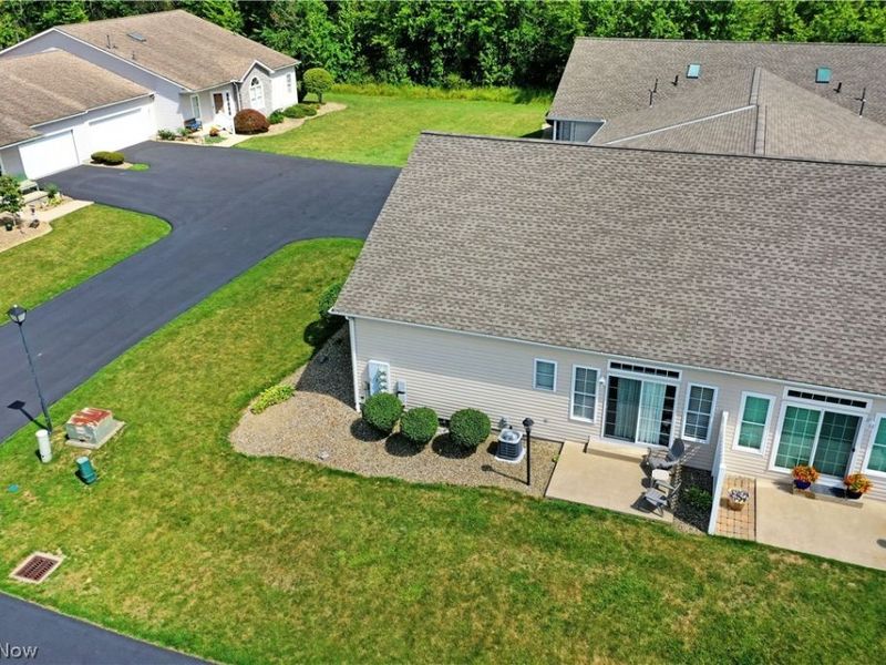 24 Abbington Drive NW, Warren, OH 44481 Photo 8