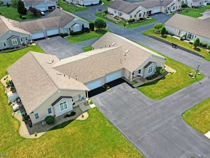 24 Abbington Drive NW, Warren, OH 44481 Photo 9