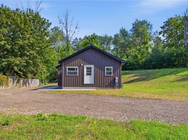 1255 County Route 9 , Fulton, NY 13069