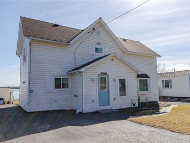 17869 County Route 59 , Dexter, NY 13634
