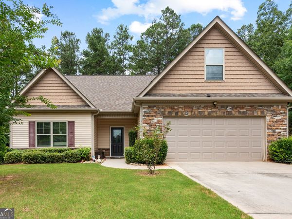 21 Sunny Point, Newnan, GA 30263