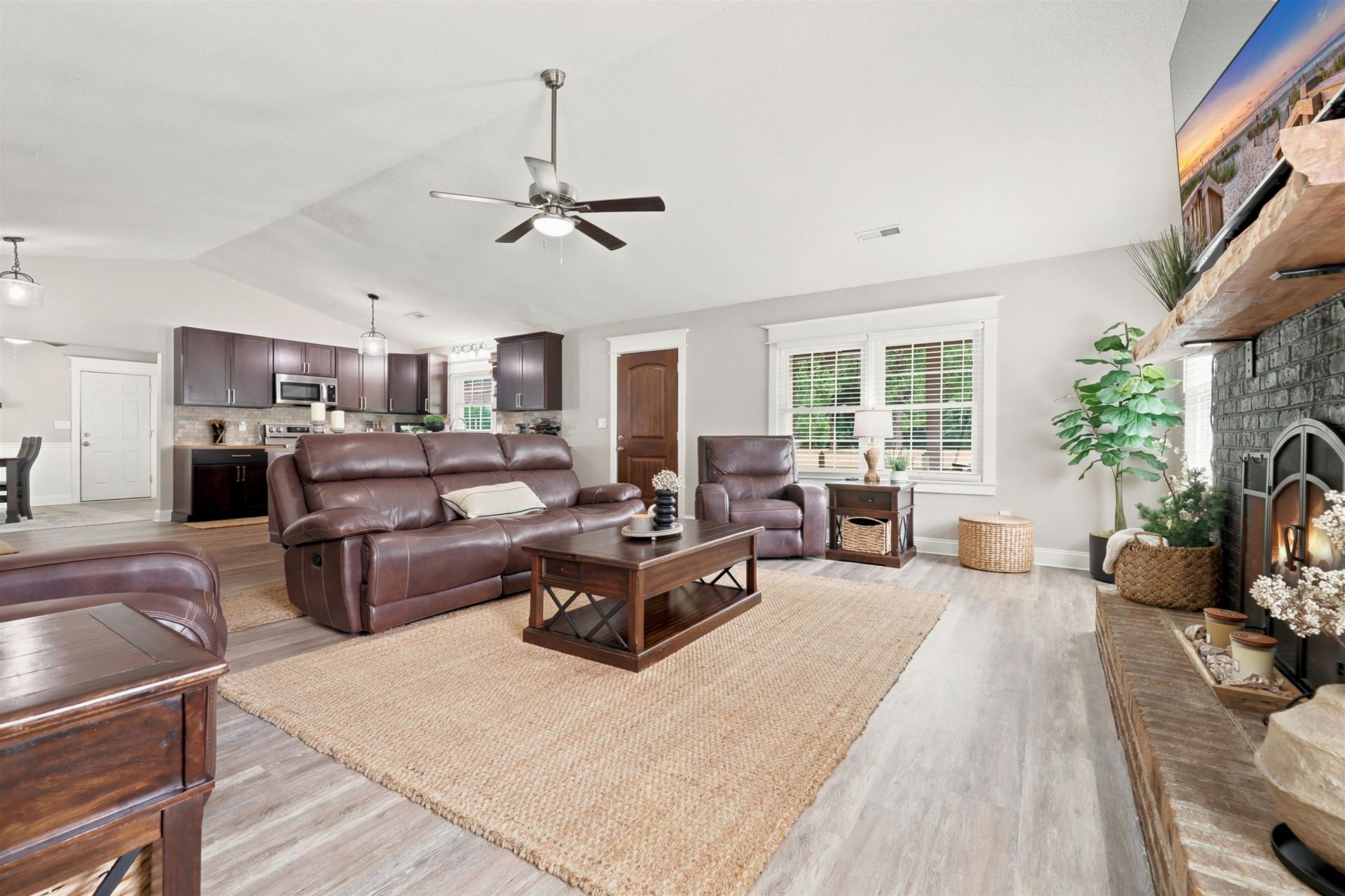 946 Fox Hollow Rd.  Photo 18