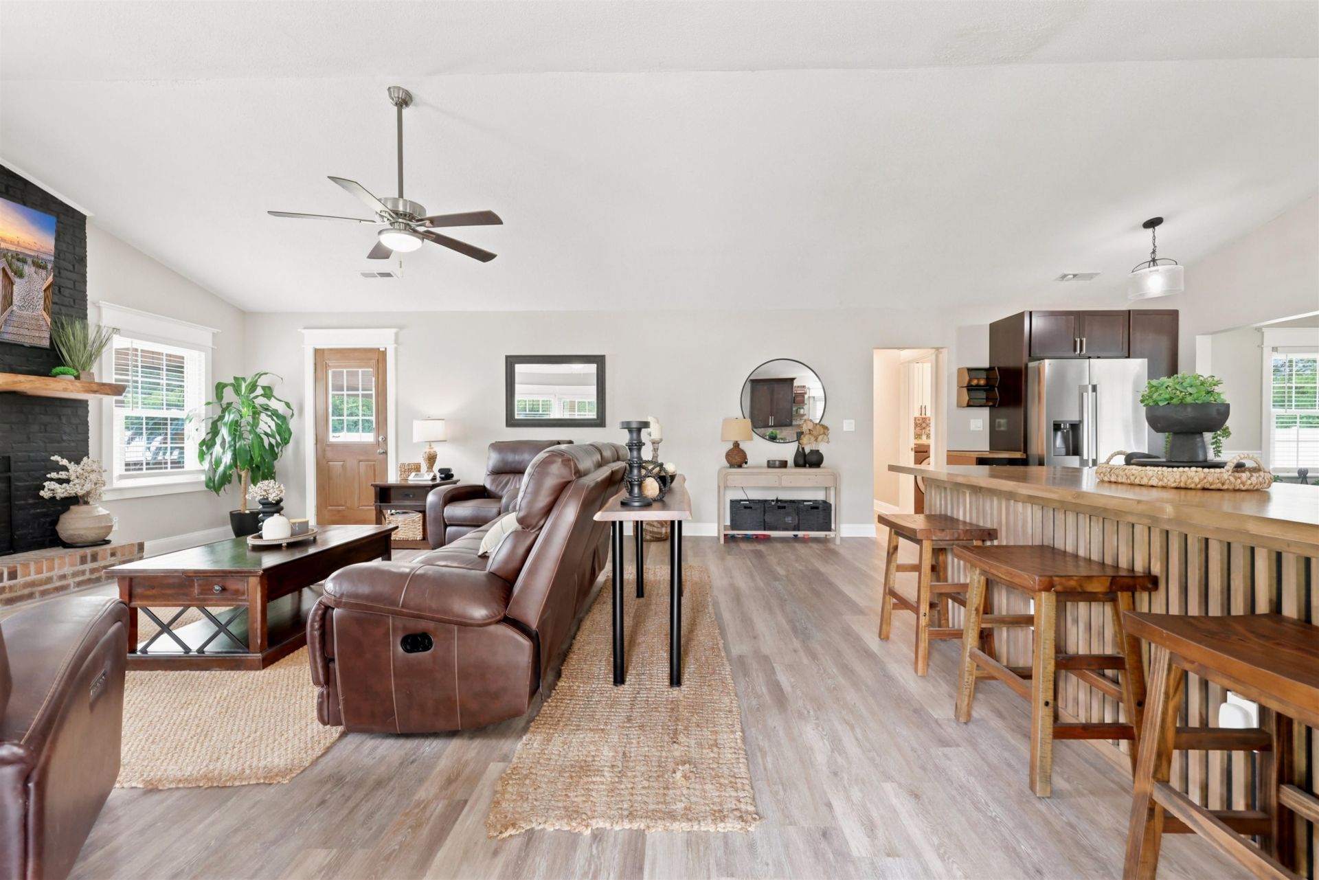 946 Fox Hollow Rd.  Photo 6