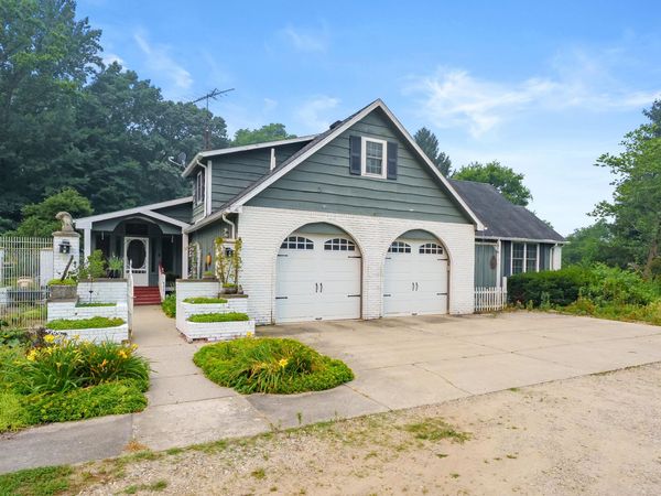41169 County Road 669, Decatur, MI 49045