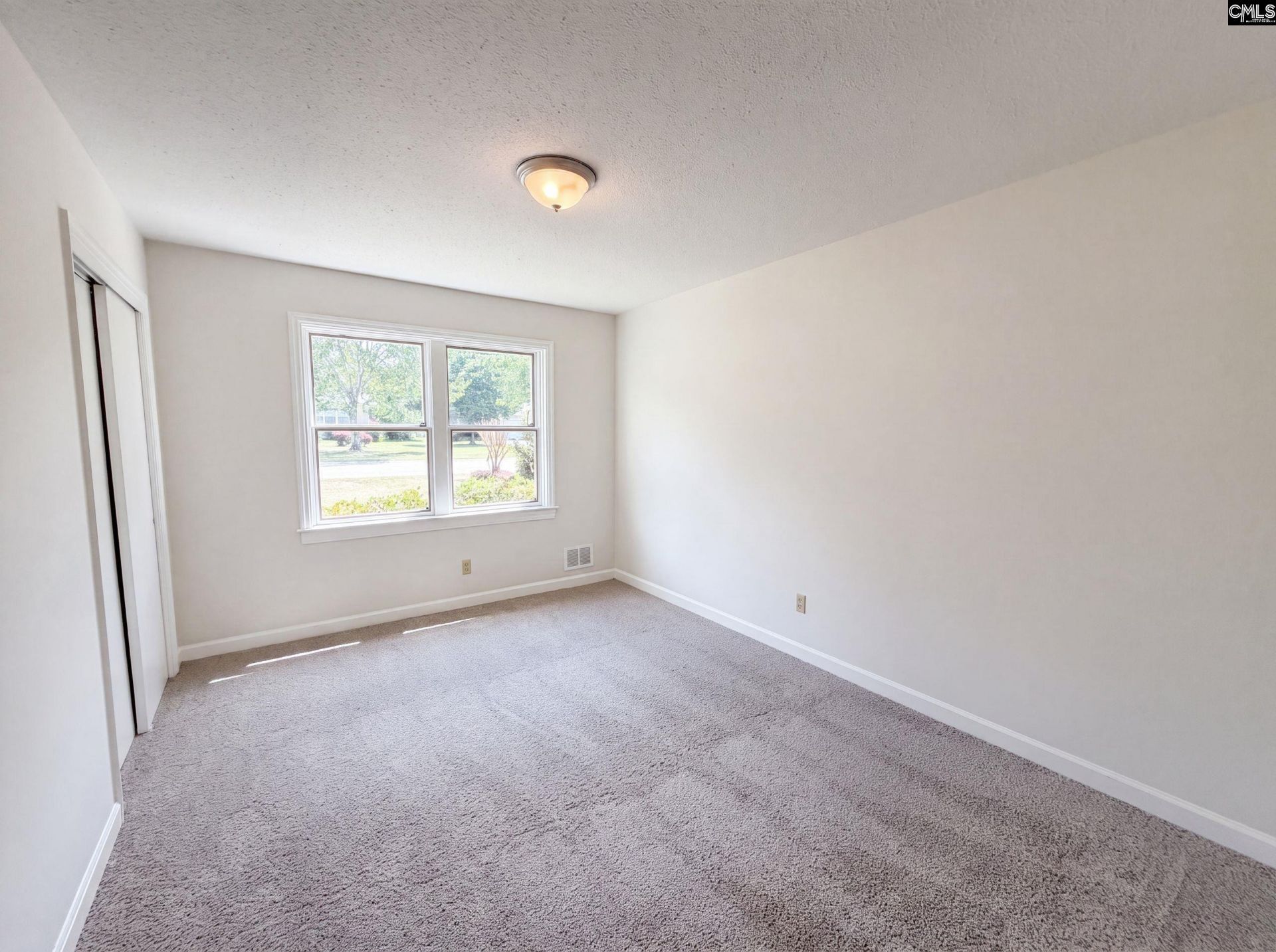 1810 Pennfield Drive Photo 4