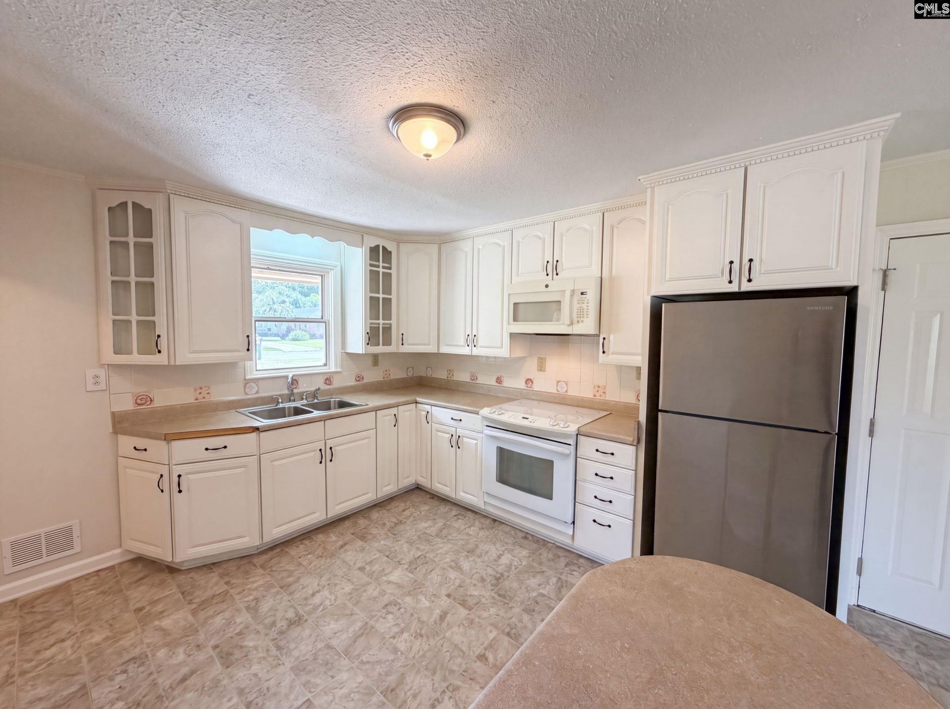 1810 Pennfield Drive Photo 8