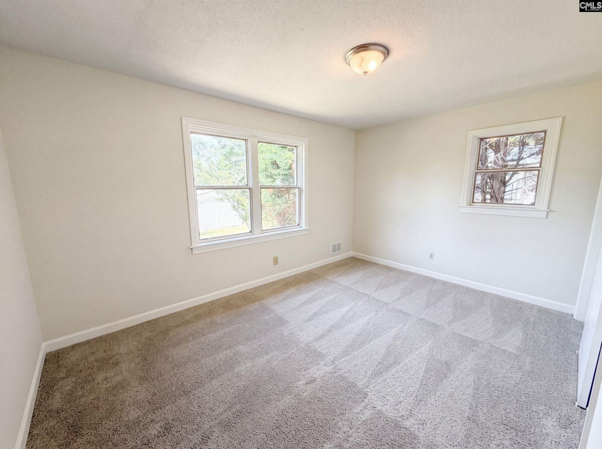 1810 Pennfield Drive Photo 9