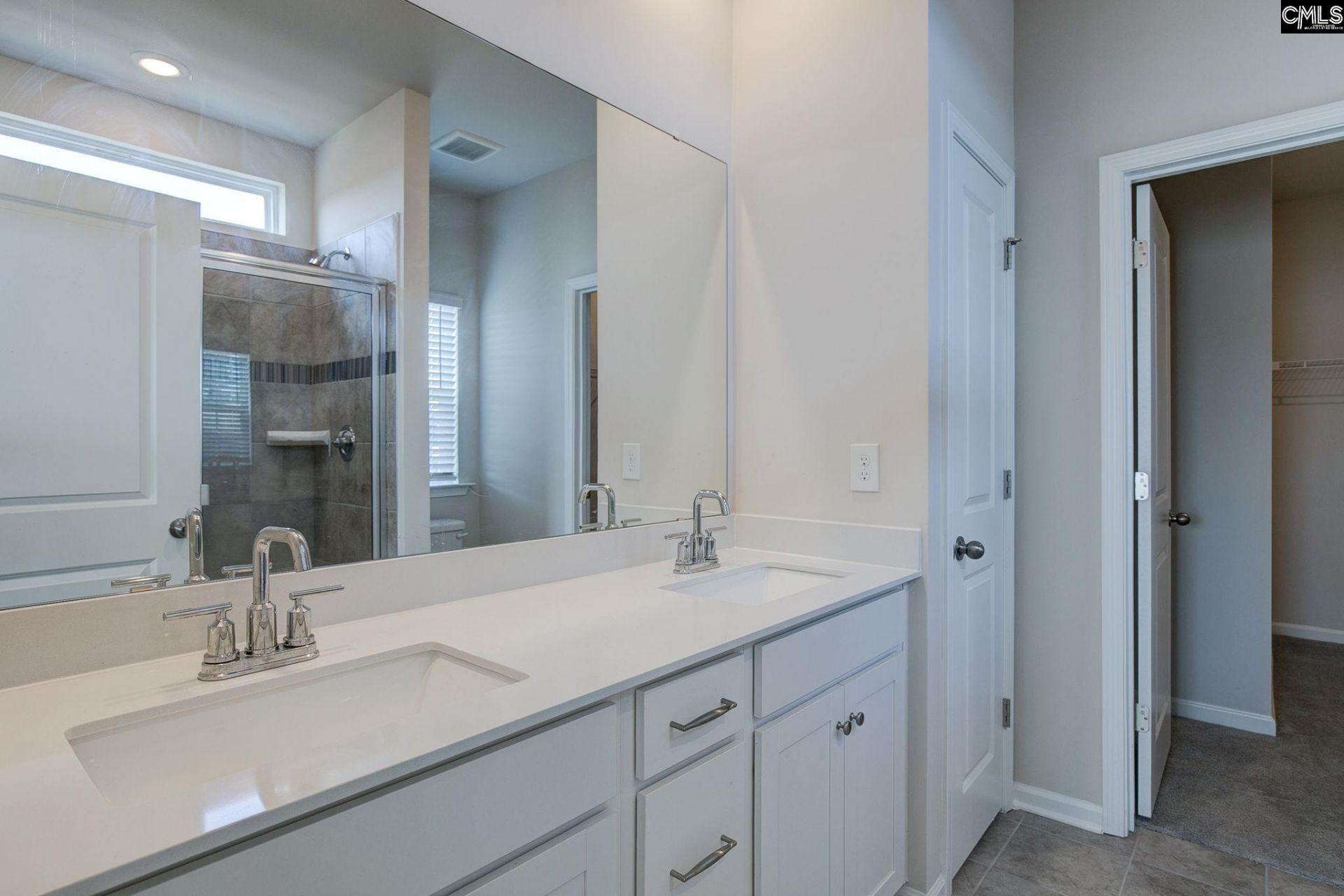 409 Delaware Street Photo 11