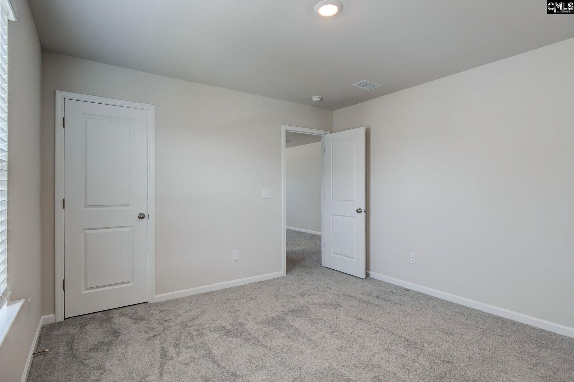 409 Delaware Street Photo 15