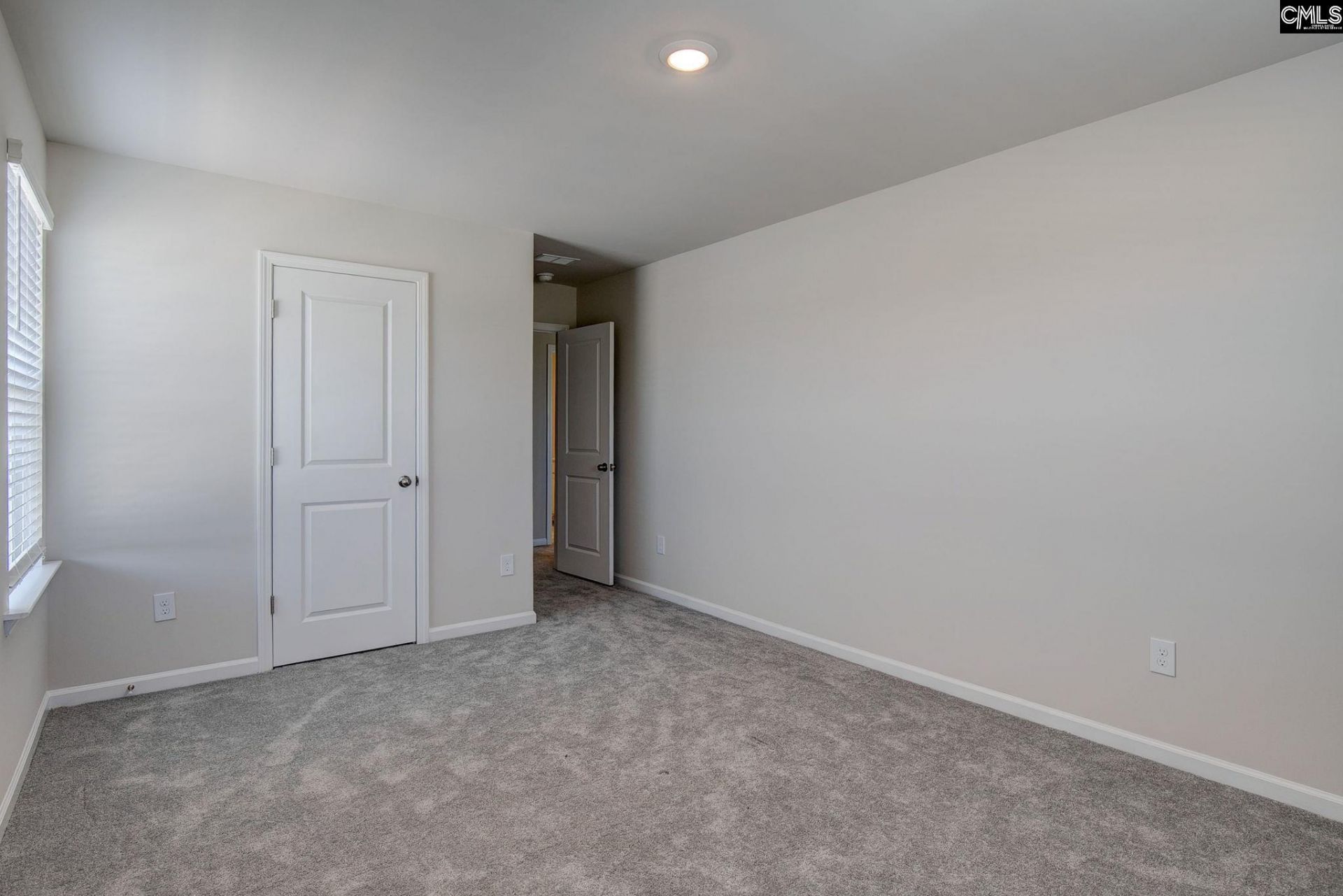 409 Delaware Street Photo 18