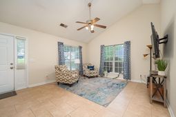 204 Scanley Road photo 4