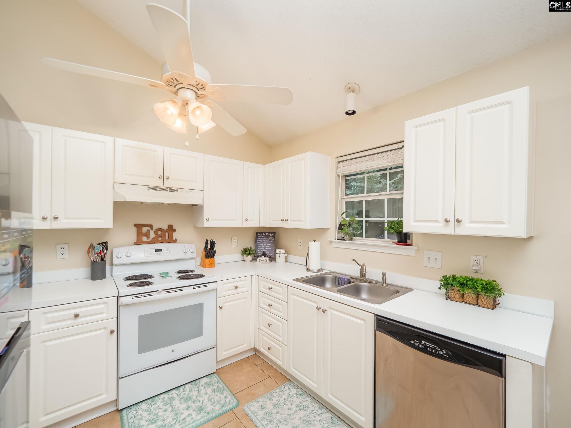 204 Scanley Road Photo 6