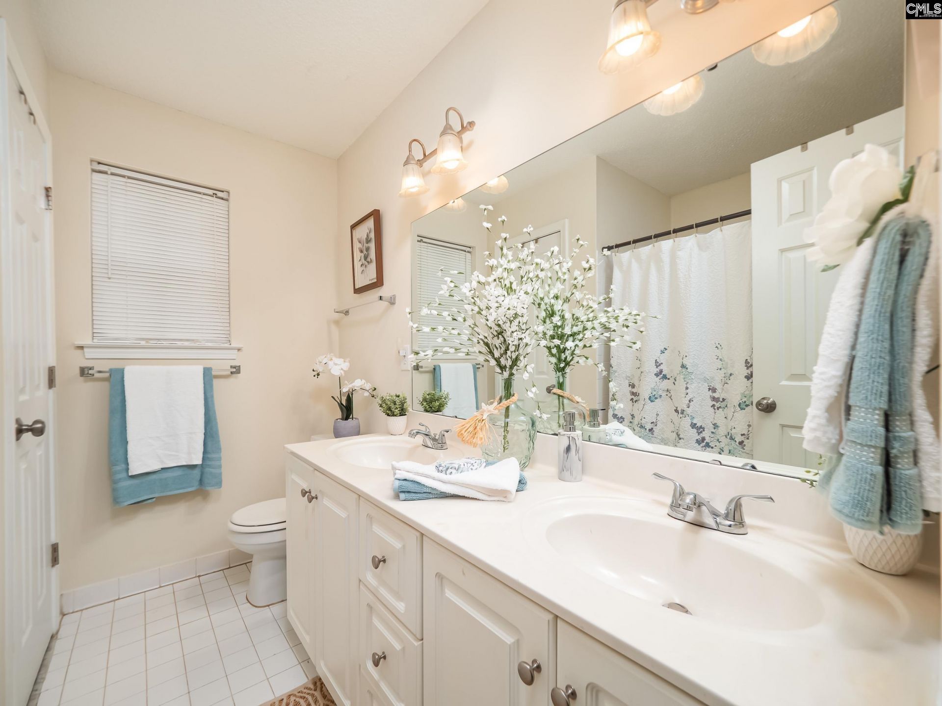 204 Scanley Road Photo 9