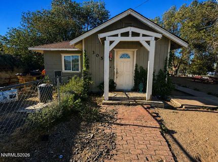 305 W 2nd Avenue, Sun Valley, NV 89433 Photo