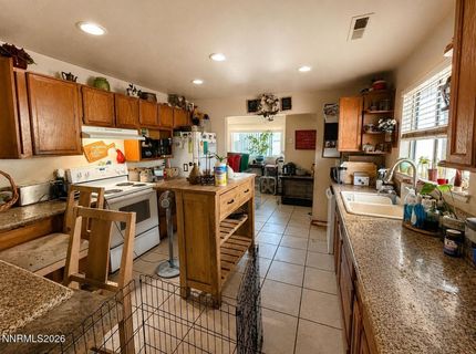 305 W 2nd Avenue, Sun Valley, NV 89433 Photo