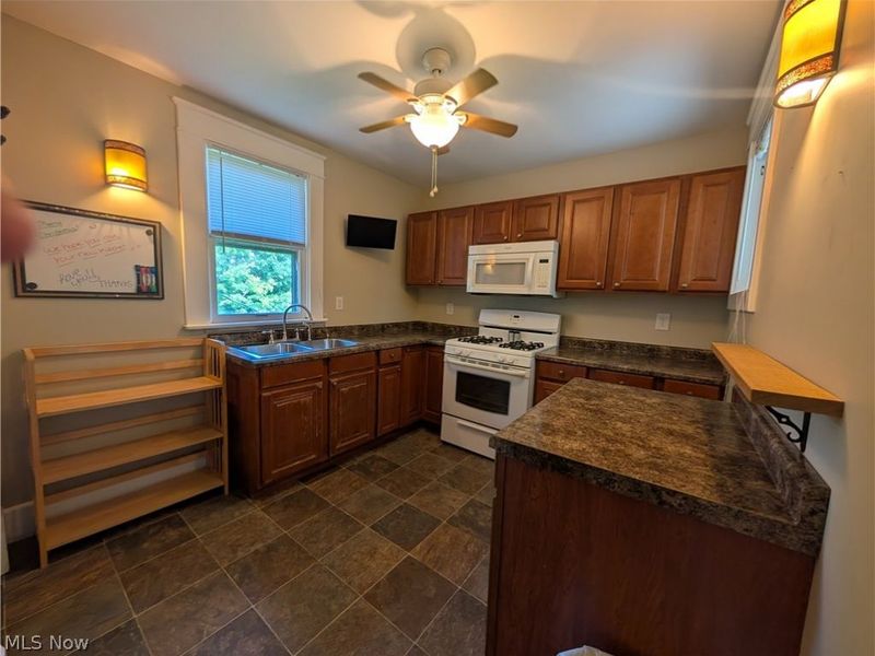 900 W Brown Street, New Lexington, OH 43764 Photo 12