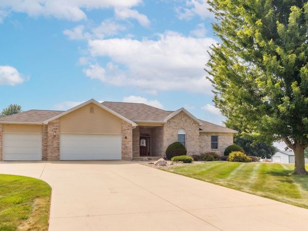 2740 Delucio Boulevard, Centerville, IN 47330