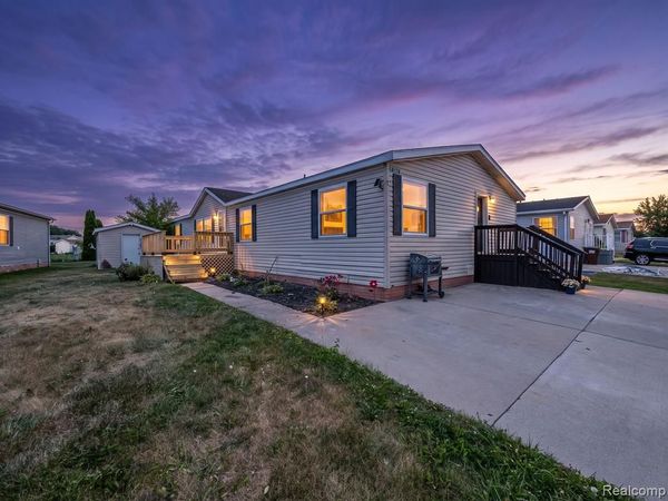 938 Tanner Landing , Raisinville Twp, MI 48161