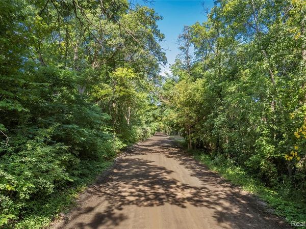 000 Holdridge Rd , Groveland Twp, MI 48462