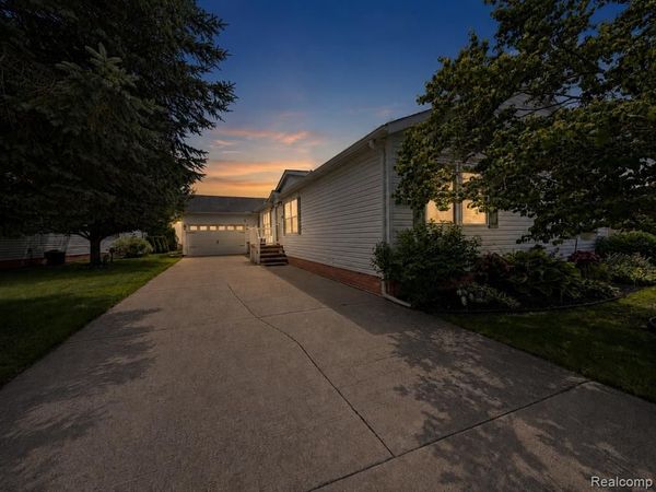 551 Twin Lakes Drive, Kimball Twp, MI 48074