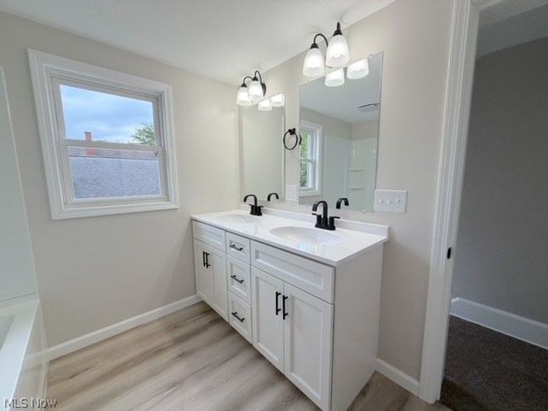 318 W 14th Street, Dover, OH 44622 Photo 12