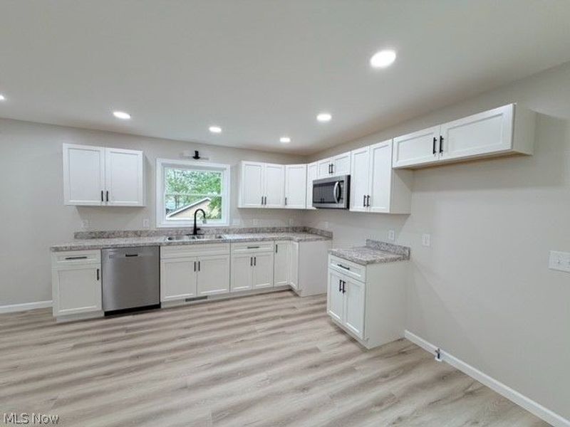 318 W 14th Street, Dover, OH 44622 Photo 5