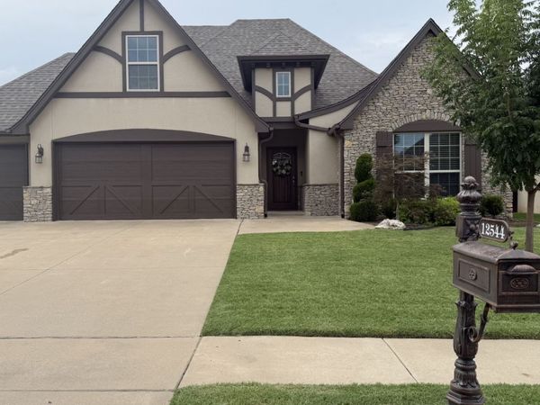 12544 S 71st East Avenue , Bixby, OK 74008