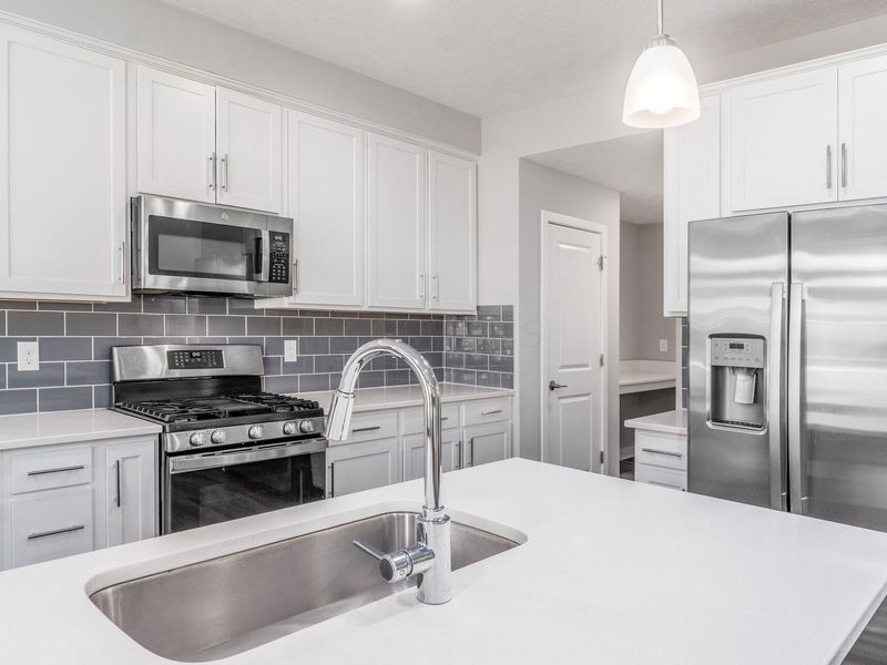 6406 Hamilton Woods Boulevard N, Westerville, OH 43081 Photo 8