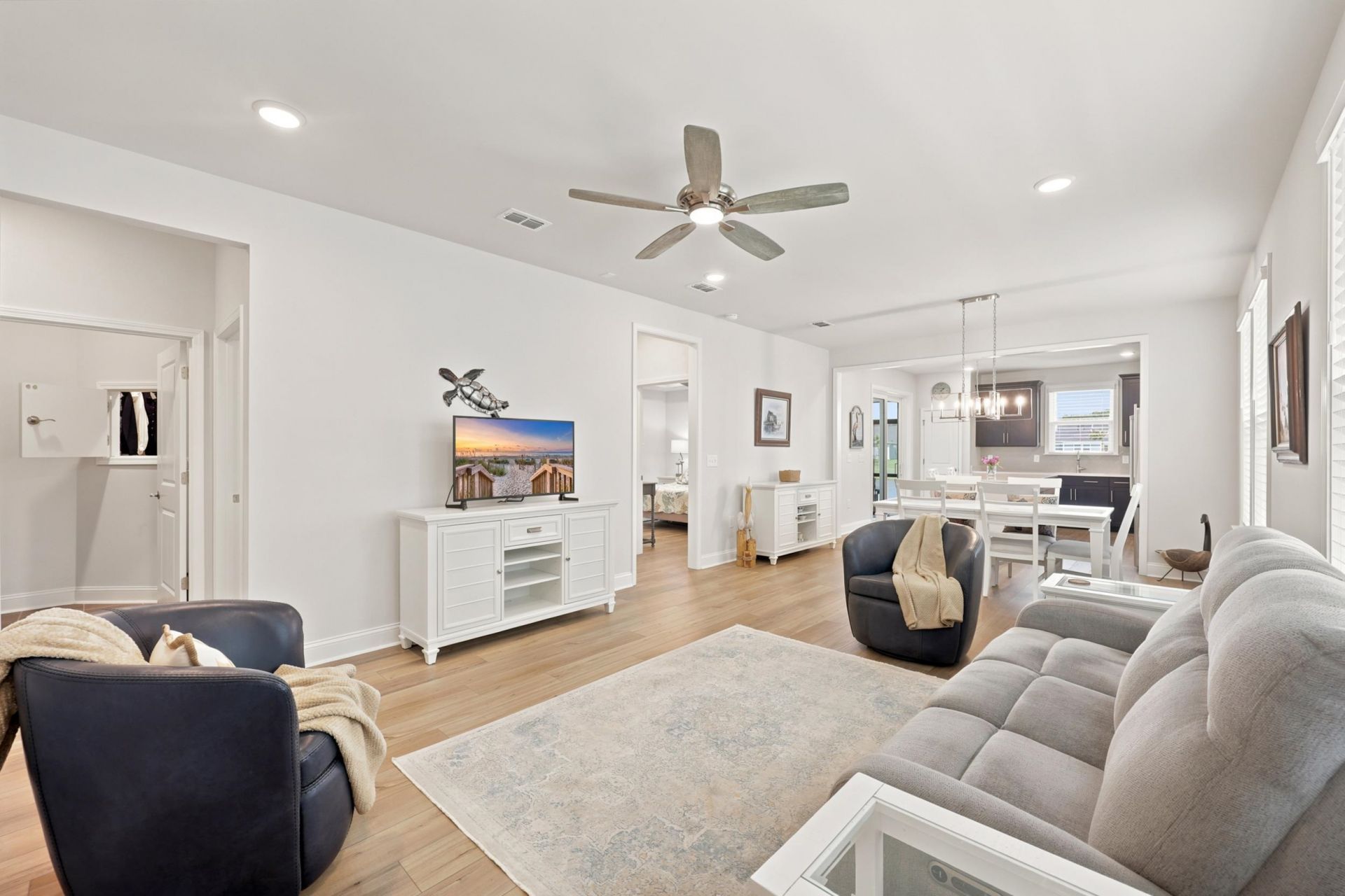 1230 Crested Iris Way Photo 11