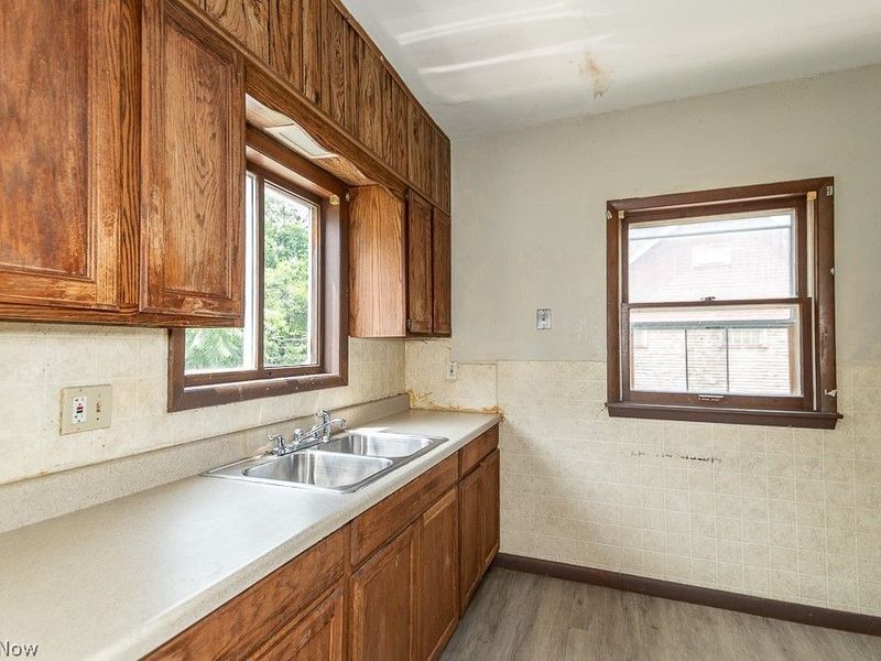 980 Evangeline Road , Cleveland, OH 44110 Photo 10