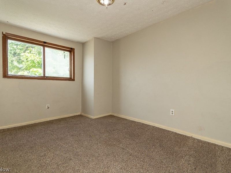 980 Evangeline Road , Cleveland, OH 44110 Photo 18