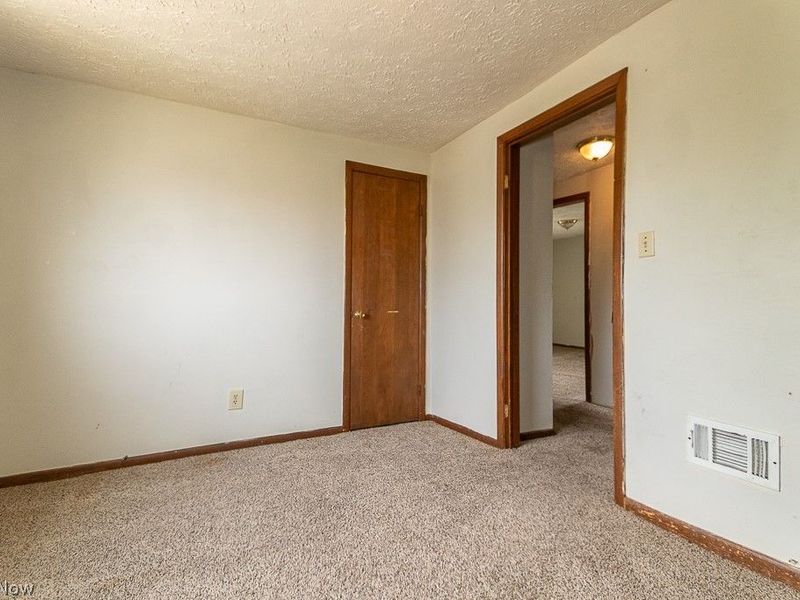 980 Evangeline Road , Cleveland, OH 44110 Photo 21