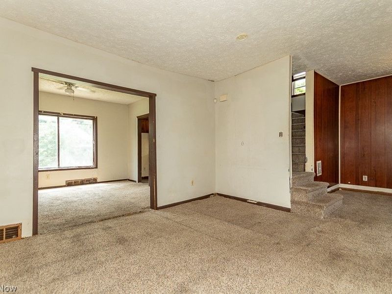 980 Evangeline Road , Cleveland, OH 44110 Photo 4