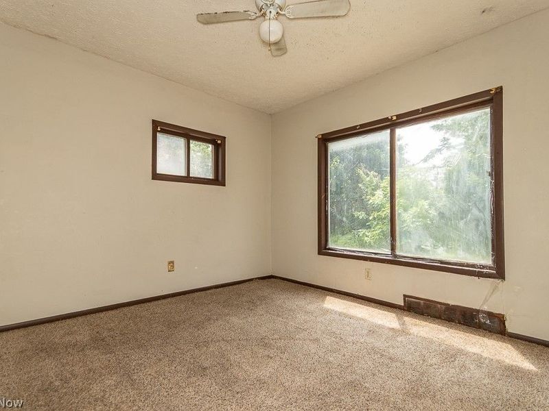 980 Evangeline Road , Cleveland, OH 44110 Photo 8