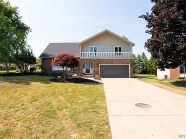 81 Hilltop Court , Buffalo, NY 14224