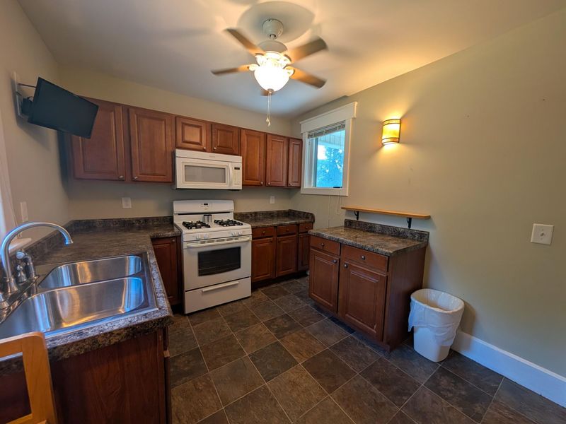 900 W Brown Street , New Lexington, OH 43764 Photo 10
