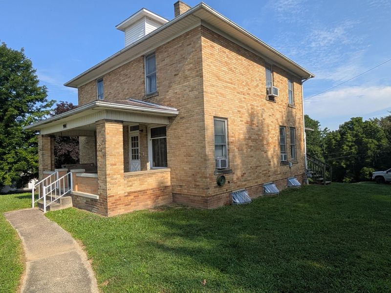 900 W Brown Street , New Lexington, OH 43764 Photo 2