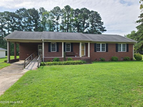 569 Central Avenue, Kinston, NC 28504