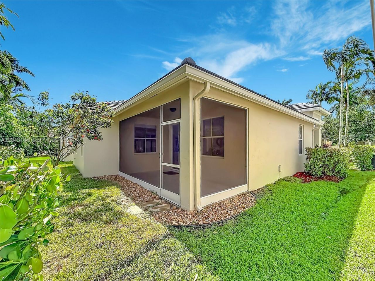 1556 Winterberry Ln , Weston, FL 33327 Photo