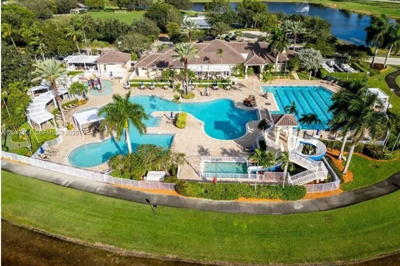 1556 Winterberry Ln , Weston, FL 33327 Photo