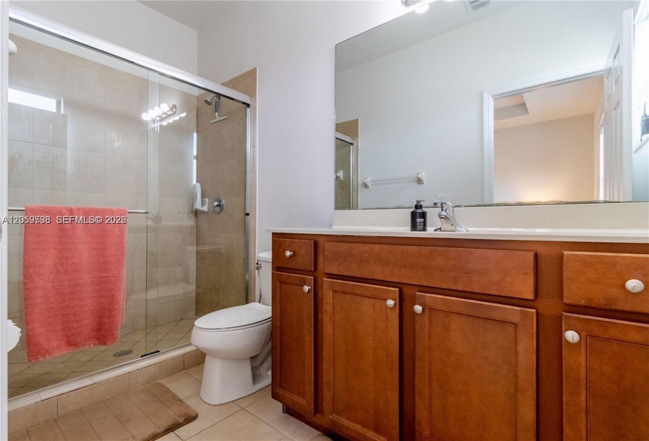 8845 W 35th Ave, Unit 8845, Hialeah, FL 33018 Photo