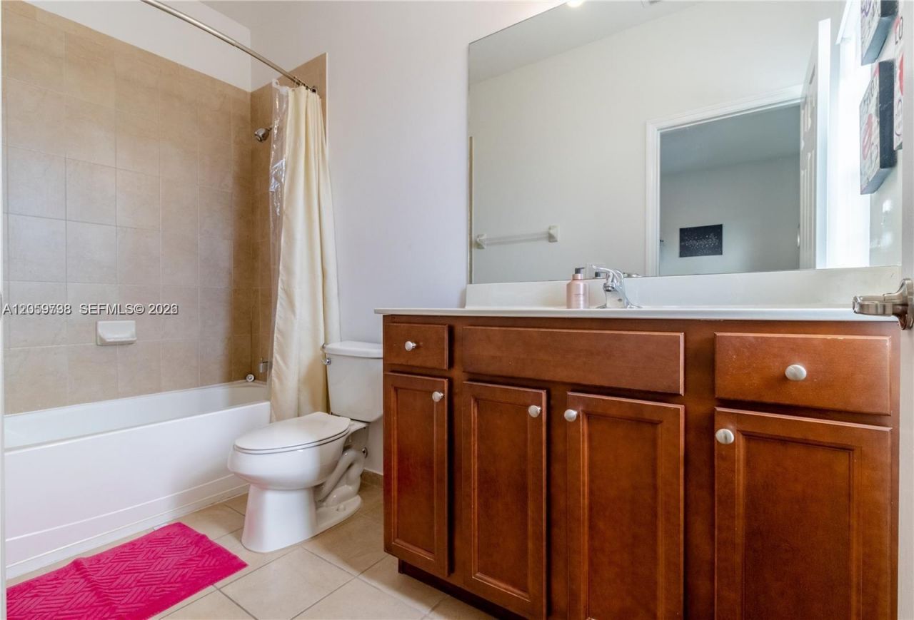 8845 W 35th Ave, Unit 8845, Hialeah, FL 33018 Photo