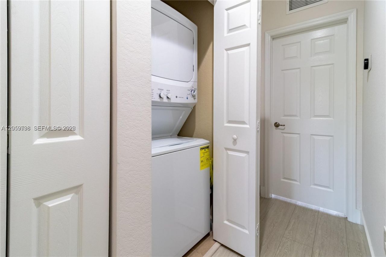 8845 W 35th Ave, Unit 8845, Hialeah, FL 33018 Photo