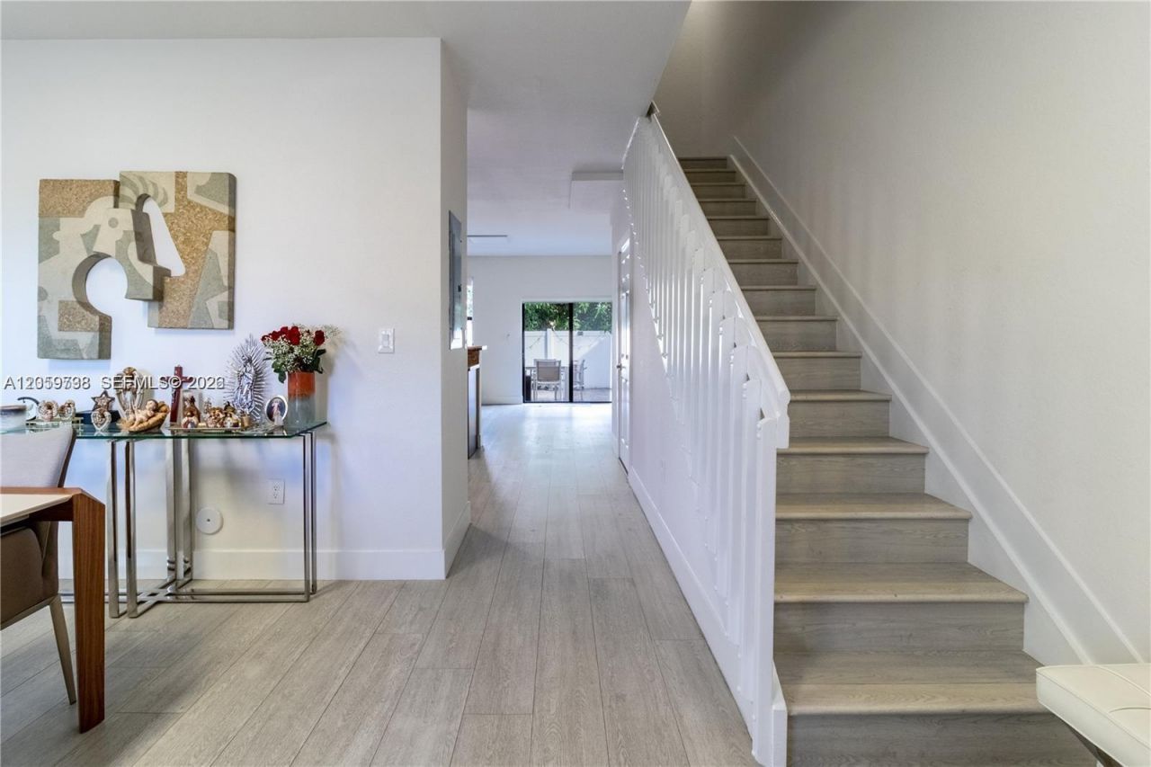 8845 W 35th Ave, Unit 8845, Hialeah, FL 33018 Photo