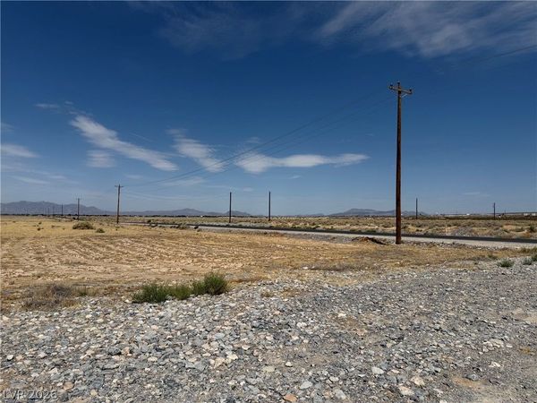 5731 E Gamebird Road , Pahrump, NV 89060